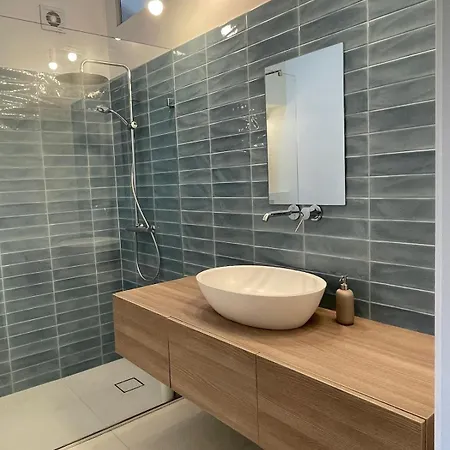 Bright And Airy 65 Sqm In Old Town Steps Away アパート