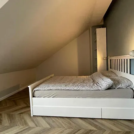 Apartamento Bright And Airy 65 Sqm In Old Town Steps Away *