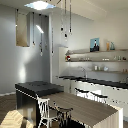 Bright And Airy 65 Sqm In Old Town Steps Away * Vilnius